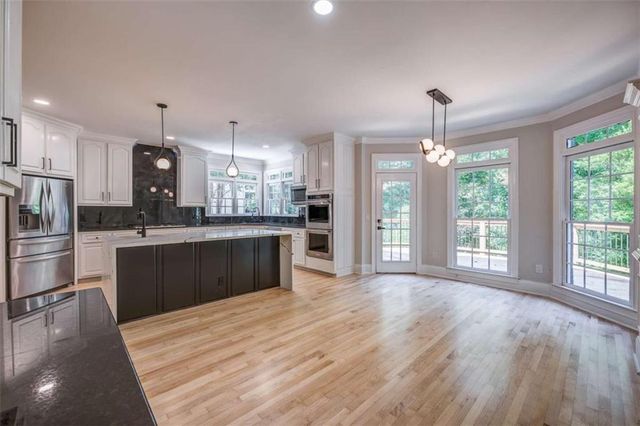 1076 Devine Circle, Brookhaven, GA 30319