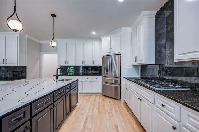 1076 Devine Circle, Brookhaven, GA 30319