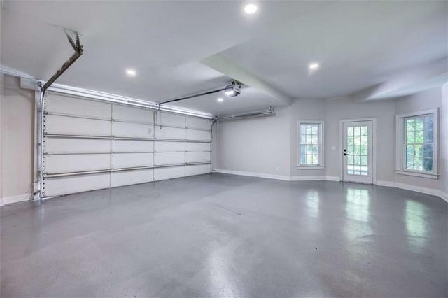 1076 Devine Circle, Brookhaven, GA 30319