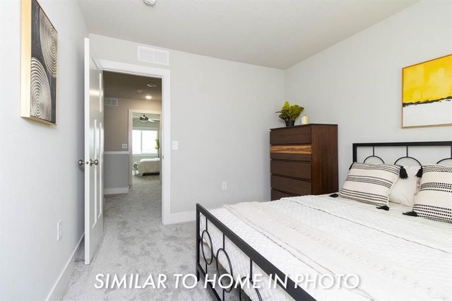 6929 Poppy Court, Johnston, IA 50131