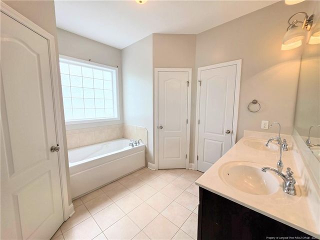 3516 Heartpine Drive, Fayetteville, NC 28306