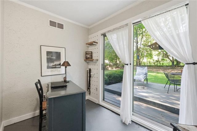2800 W 78th Street, Prairie Village, KS 66208