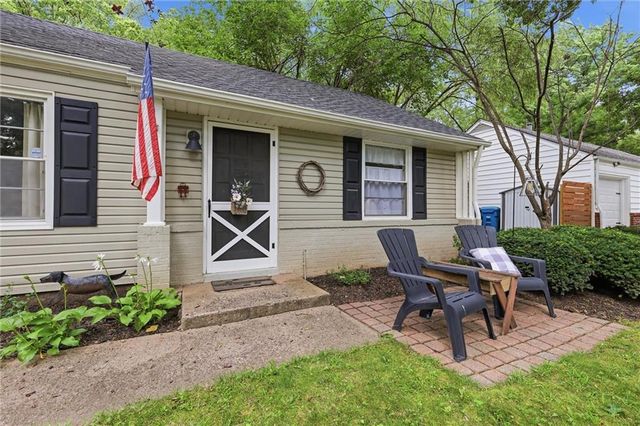 2800 W 78th Street, Prairie Village, KS 66208