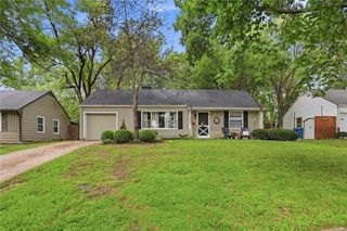 2800 W 78th Street, Prairie Village, KS 66208
