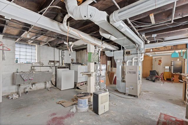 3680 S Alabama AVENUE, Milwaukee, WI 53207