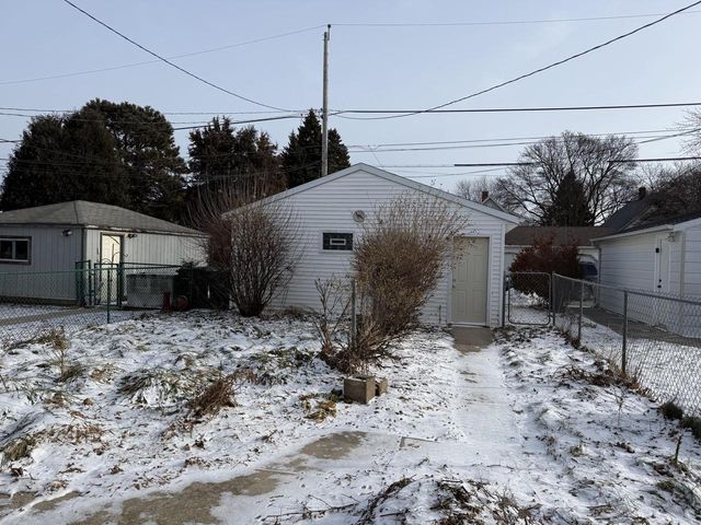 3680 S Alabama AVENUE, Milwaukee, WI 53207