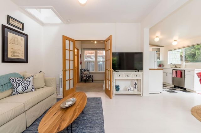 216 Cypress Avenue, Santa Cruz, CA 95062