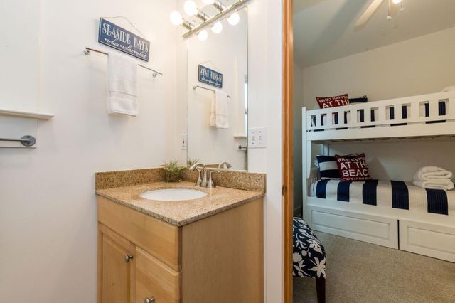 216 Cypress Avenue, Santa Cruz, CA 95062