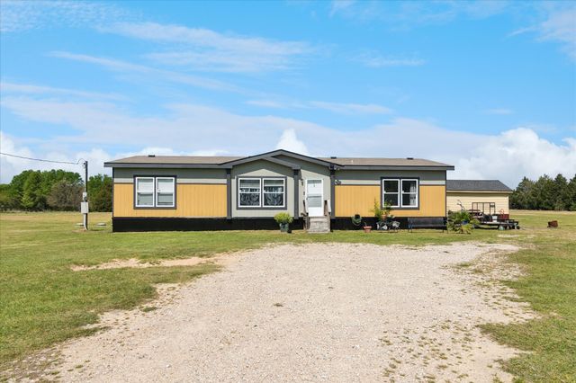 8352 County Road 2404, Tool, TX 75143