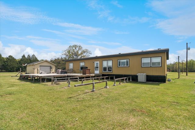 8352 County Road 2404, Tool, TX 75143