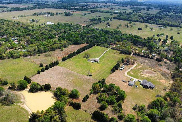 8352 County Road 2404, Tool, TX 75143