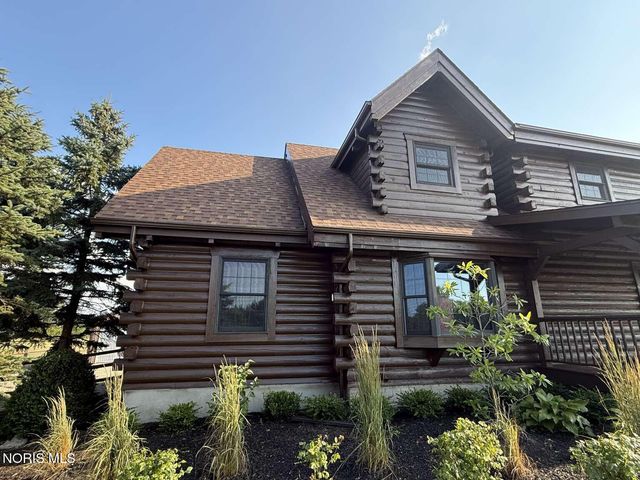 8710 Corduroy Road, Curtice, OH 43412
