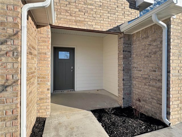 404 Greer Street, Pea Ridge, AR 72751