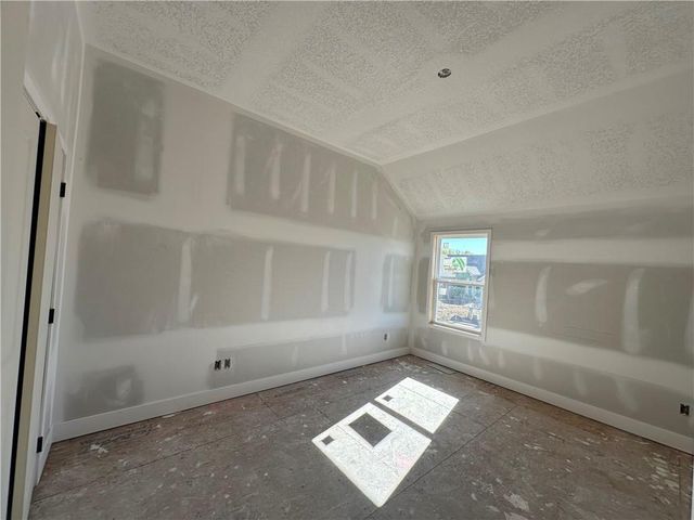 7040 NW Yulich Court, Parkville, MO 64152