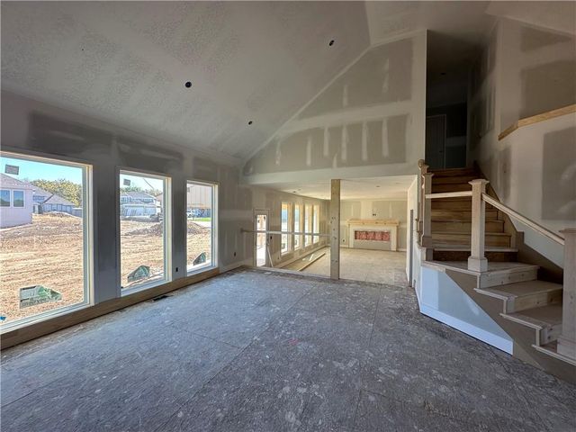 7040 NW Yulich Court, Parkville, MO 64152