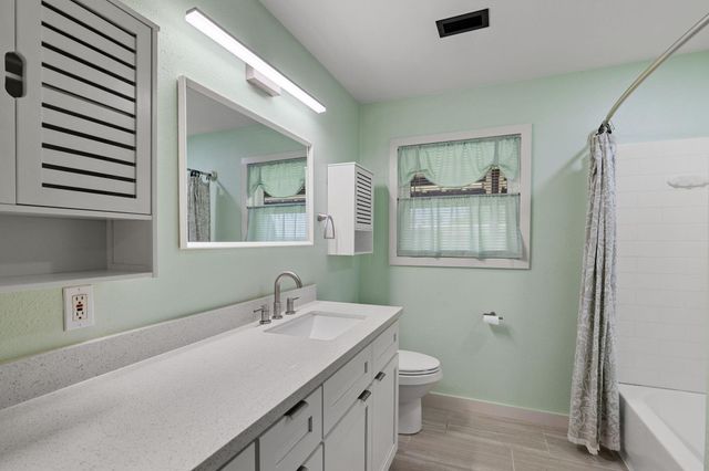 222 W Vaughn Lane, Deer Park, TX 77536
