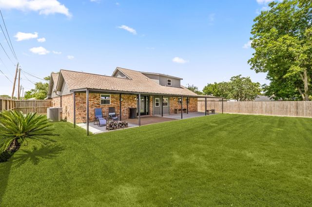 222 W Vaughn Lane, Deer Park, TX 77536