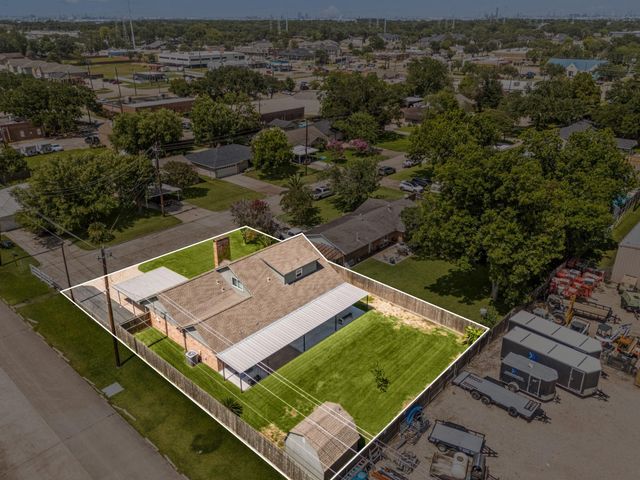 222 W Vaughn Lane, Deer Park, TX 77536