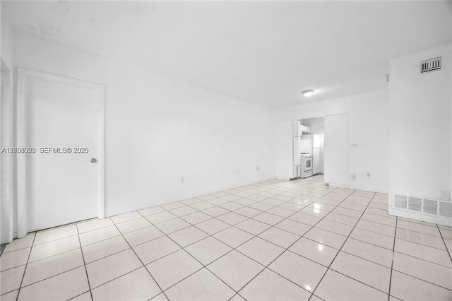 2072 NE 169th Street 2, North Miami Beach, FL 33162