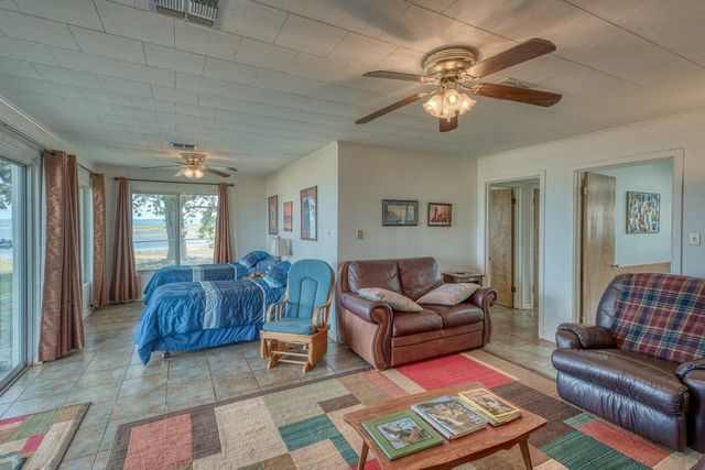 106 Chuckwagon, Burnet, TX 78611