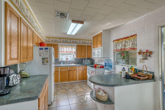 106 Chuckwagon, Burnet, TX 78611