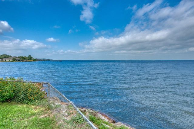 106 Chuckwagon, Burnet, TX 78611