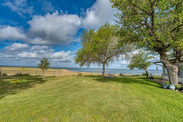 106 Chuckwagon, Burnet, TX 78611