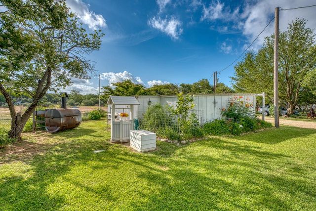 106 Chuckwagon, Burnet, TX 78611