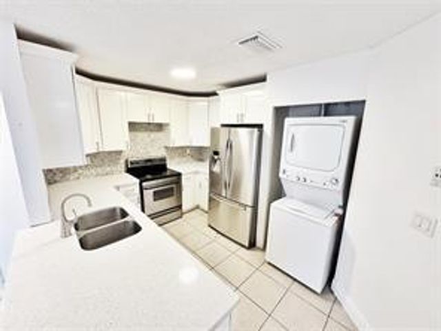 1136 NW 5th Court, Fort Lauderdale, FL 33311