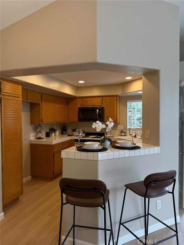 655 S Glenhurst, Anaheim, CA 92808