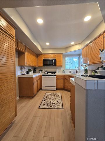 655 S Glenhurst, Anaheim, CA 92808