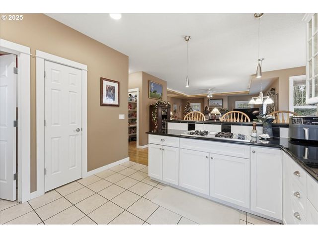 25545 KATHERINE Ct, West Linn, OR 97068