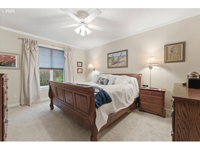 25545 KATHERINE Ct, West Linn, OR 97068