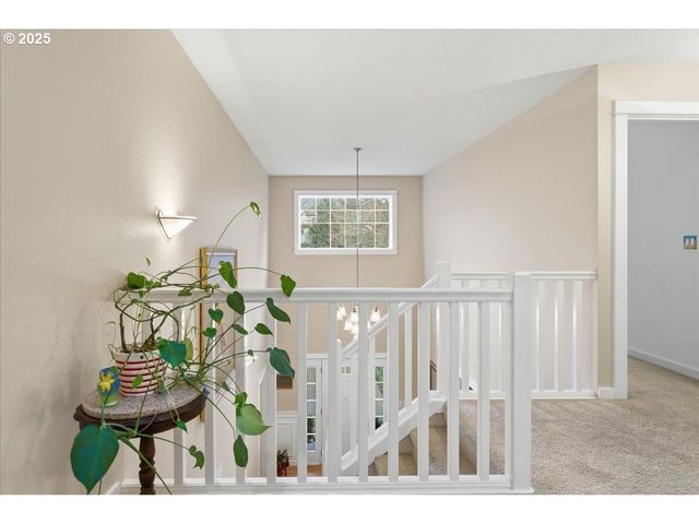 25545 KATHERINE Ct, West Linn, OR 97068