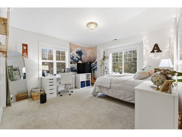 25545 KATHERINE Ct, West Linn, OR 97068