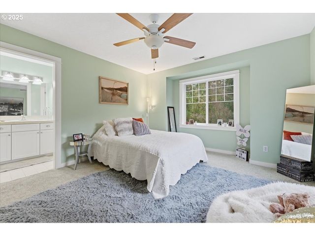 25545 KATHERINE Ct, West Linn, OR 97068