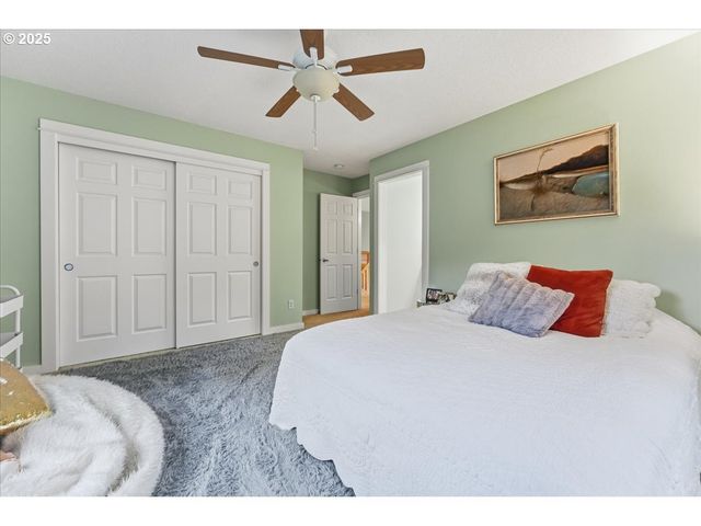 25545 KATHERINE Ct, West Linn, OR 97068