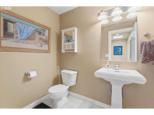 25545 KATHERINE Ct, West Linn, OR 97068