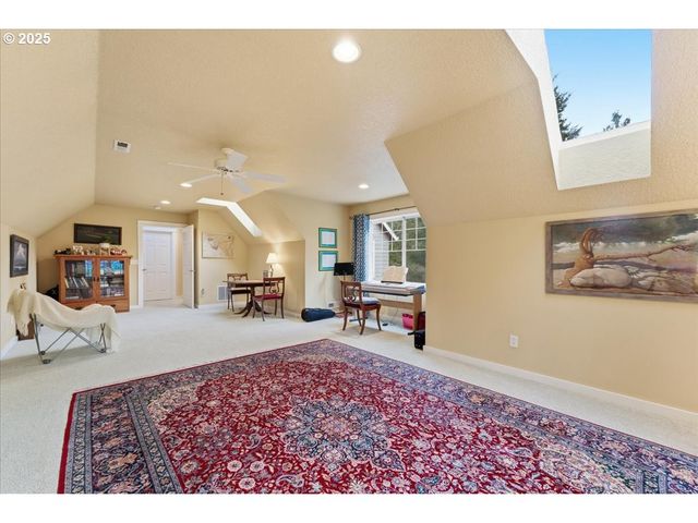 25545 KATHERINE Ct, West Linn, OR 97068