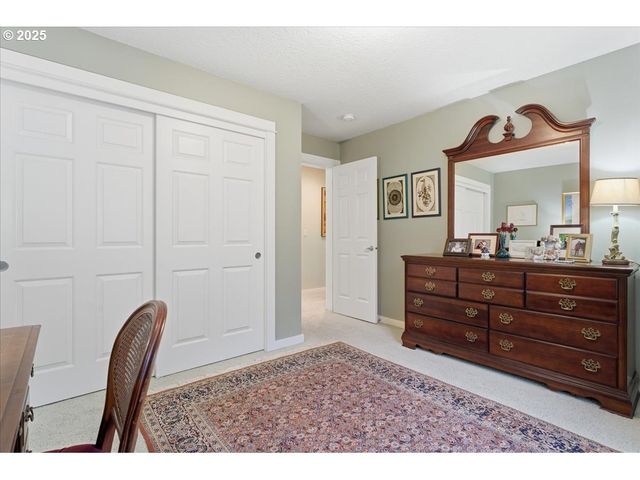 25545 KATHERINE Ct, West Linn, OR 97068