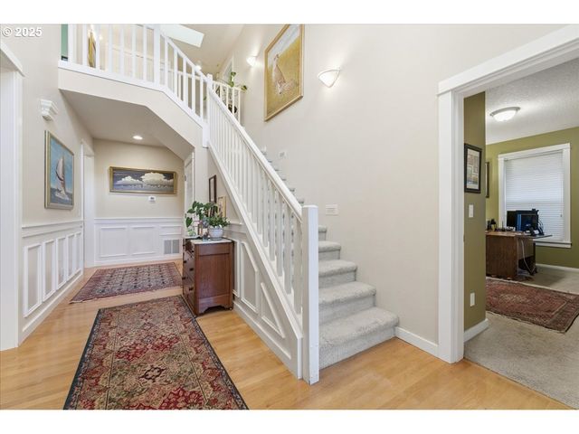 25545 KATHERINE Ct, West Linn, OR 97068