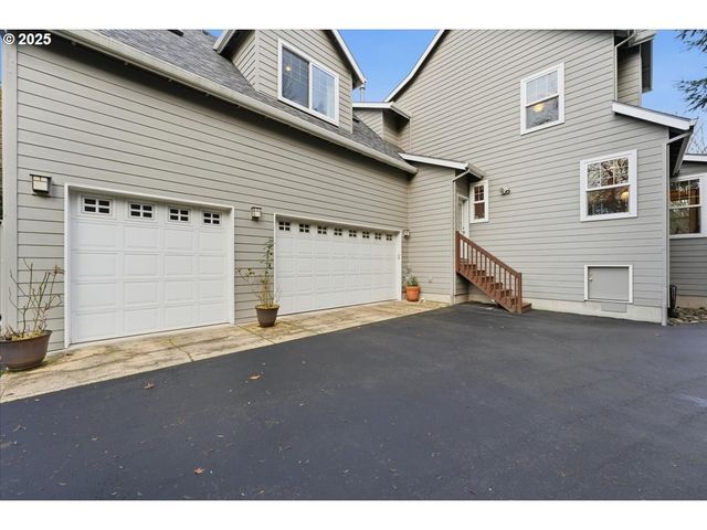 25545 KATHERINE Ct, West Linn, OR 97068