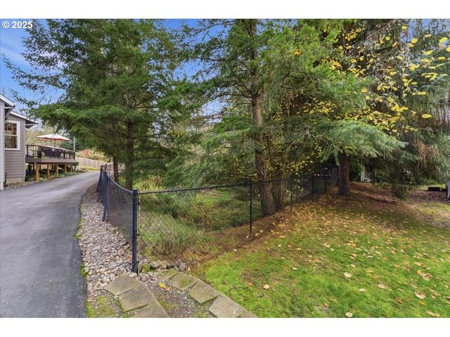 25545 KATHERINE Ct, West Linn, OR 97068