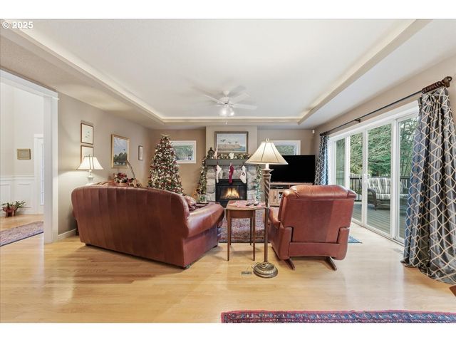 25545 KATHERINE Ct, West Linn, OR 97068