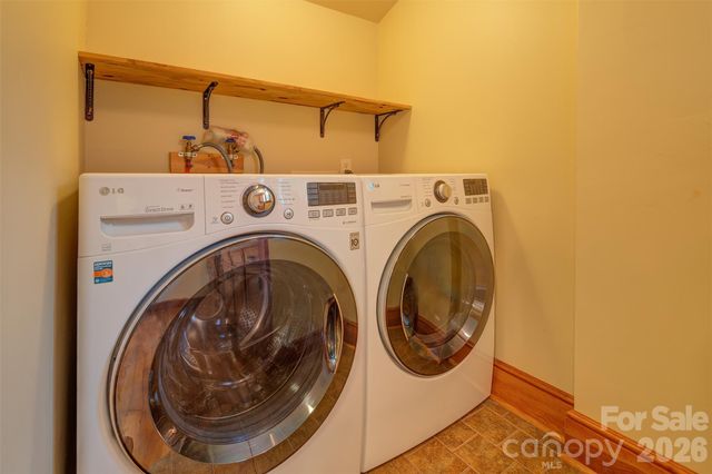 103 S Main Street, Weaverville, NC 28787