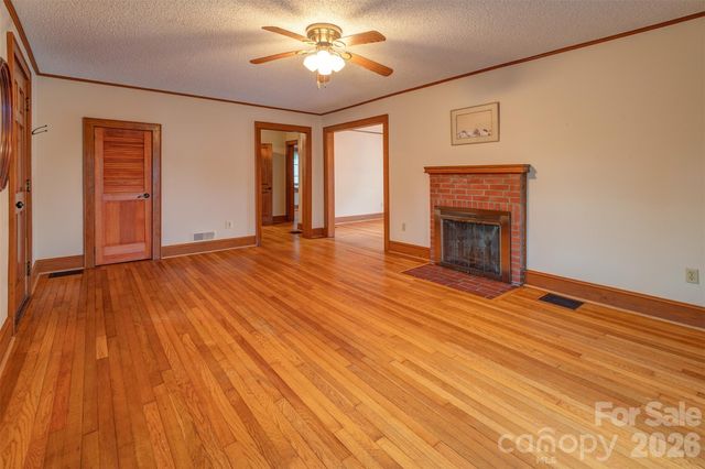103 S Main Street, Weaverville, NC 28787