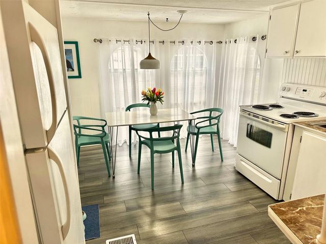 9790 66TH STREET N 194, Pinellas Park, FL 33782