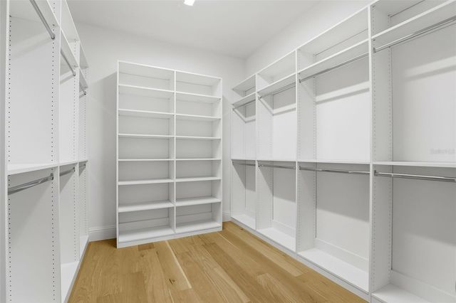 2215 AMHERST AVENUE, Orlando, FL 32804