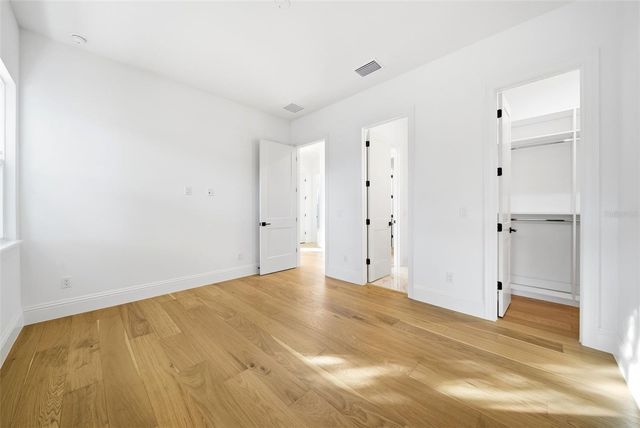 2215 AMHERST AVENUE, Orlando, FL 32804