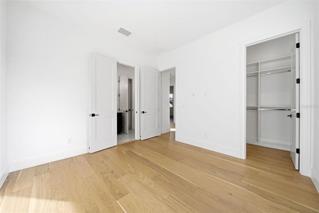 2215 AMHERST AVENUE, Orlando, FL 32804